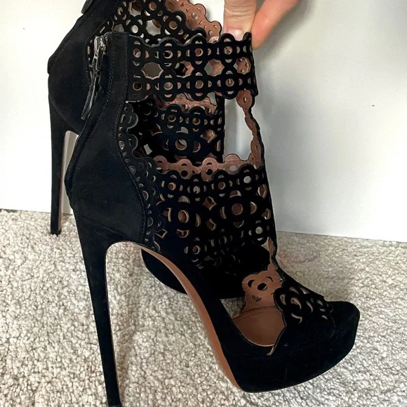 Alaia Lasercut suede sandals 40 EU 9 US - Picture 1 of 5